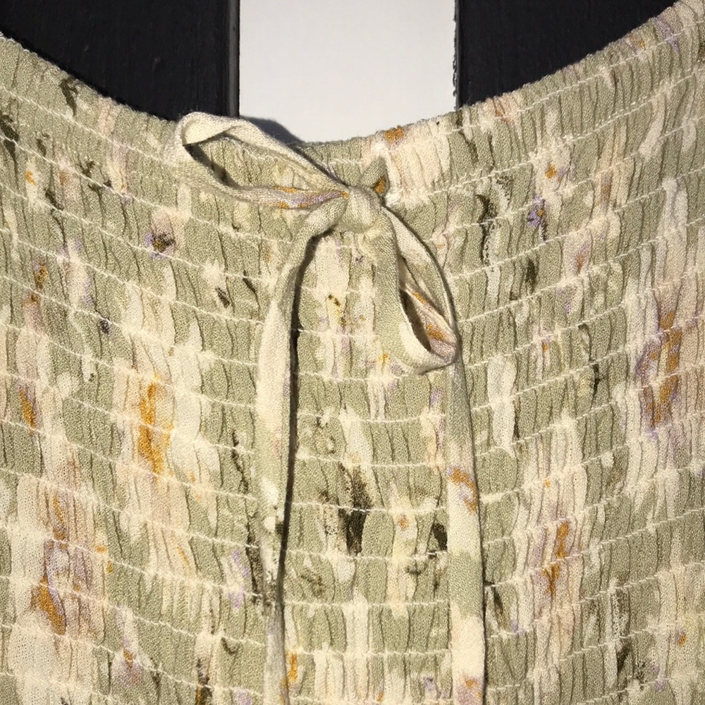 AE - Floral Smocked Mini Dress - Picture 5 of 7